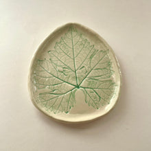 Load image into Gallery viewer, Grape Leaf Dish
