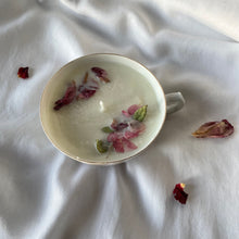 Load image into Gallery viewer, Pinkies Up Teacup Candle
